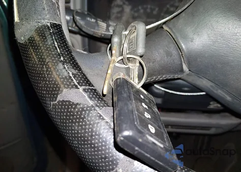 1998 Chevrolet K1500 Fleetside z USA, uszkodzony, nr VIN 2GCEK19R4W1230208